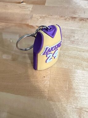KOBE BRYANT 24 LA LAKERS JERSEY STYLE DOUBLESIDED KEYCHAIN WITHOUT LANYARD